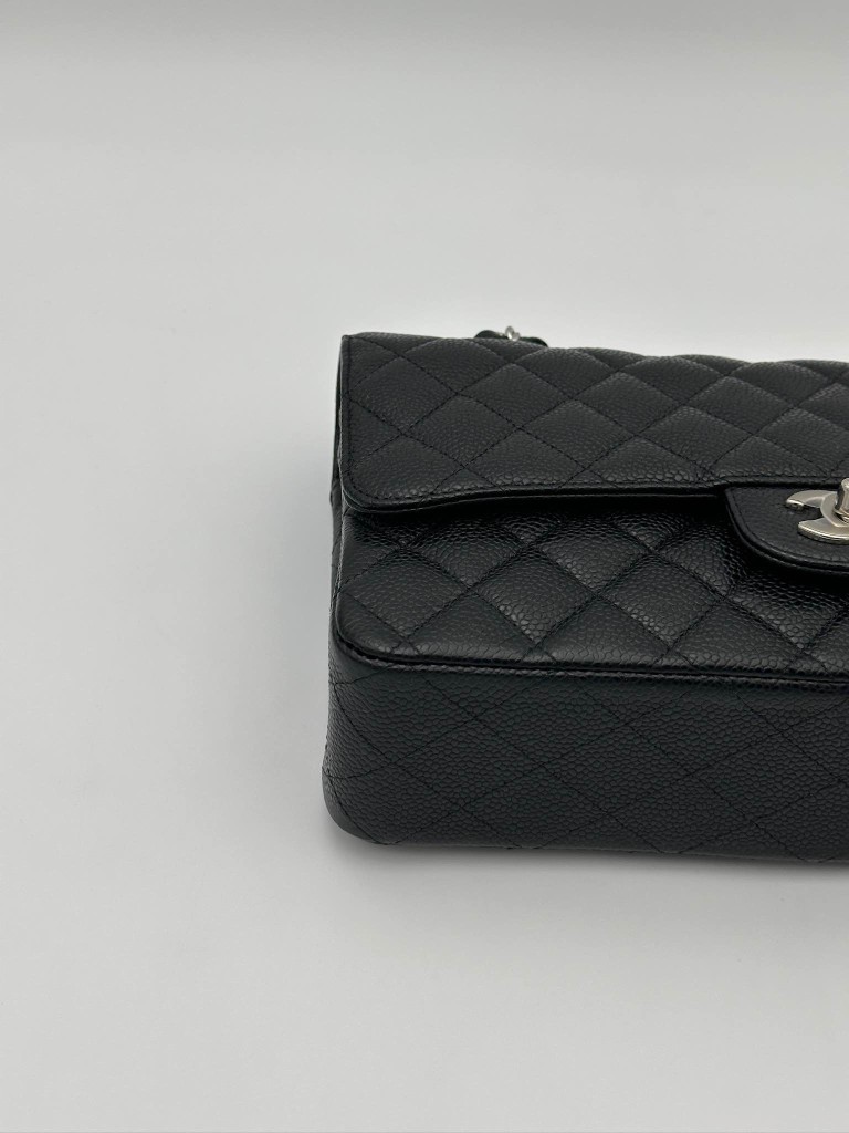 Classic Medium Double Flap bag