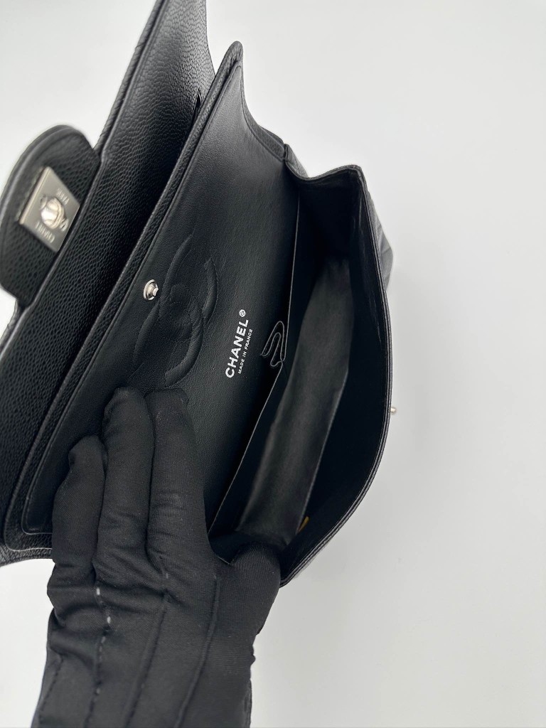 Classic Medium Double Flap bag