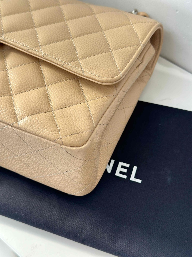 Chanel Classic Medium Double Flap torebka