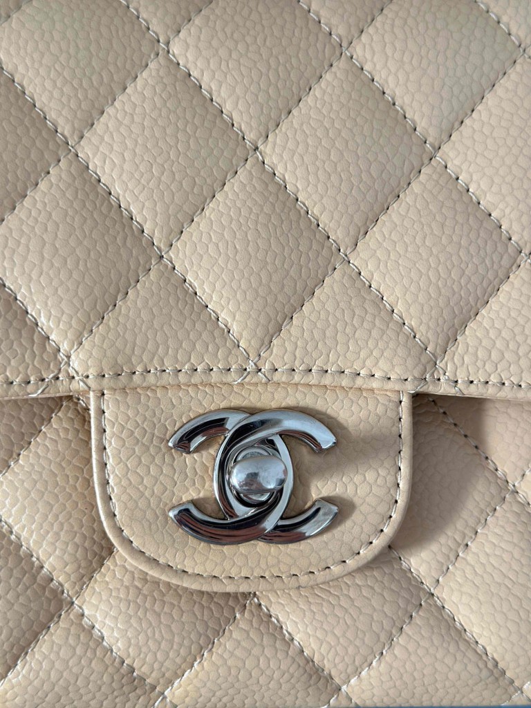 Chanel Classic Medium Double Flap torebka