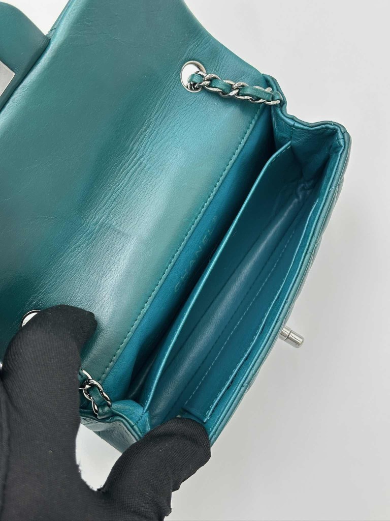 Classic Extra Mini bag