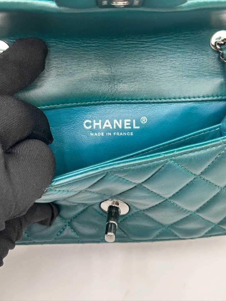 Classic Extra Mini bag