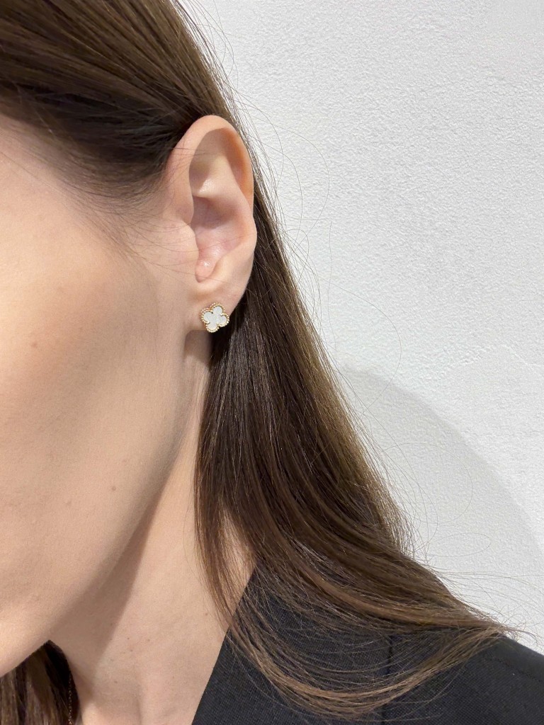 Sweet Alhambra earrings