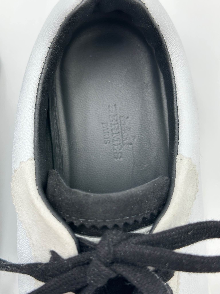 Bouncing sneakers