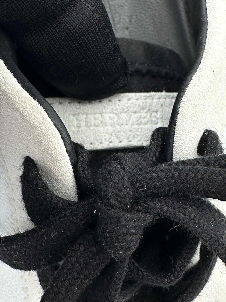 Bouncing sneakers