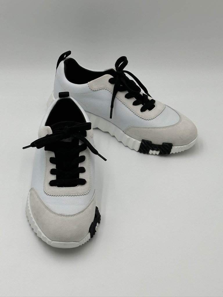 Bouncing sneakers