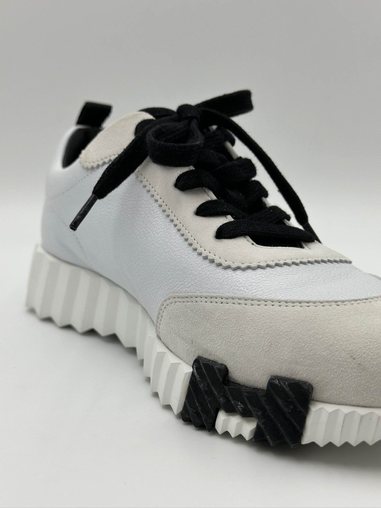 Bouncing sneakers