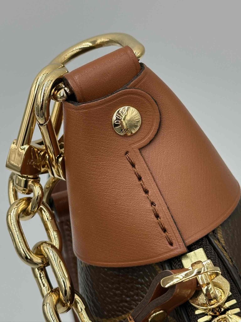 LOUIS VUITTON Reverse Monogram Loop Hobo torebka