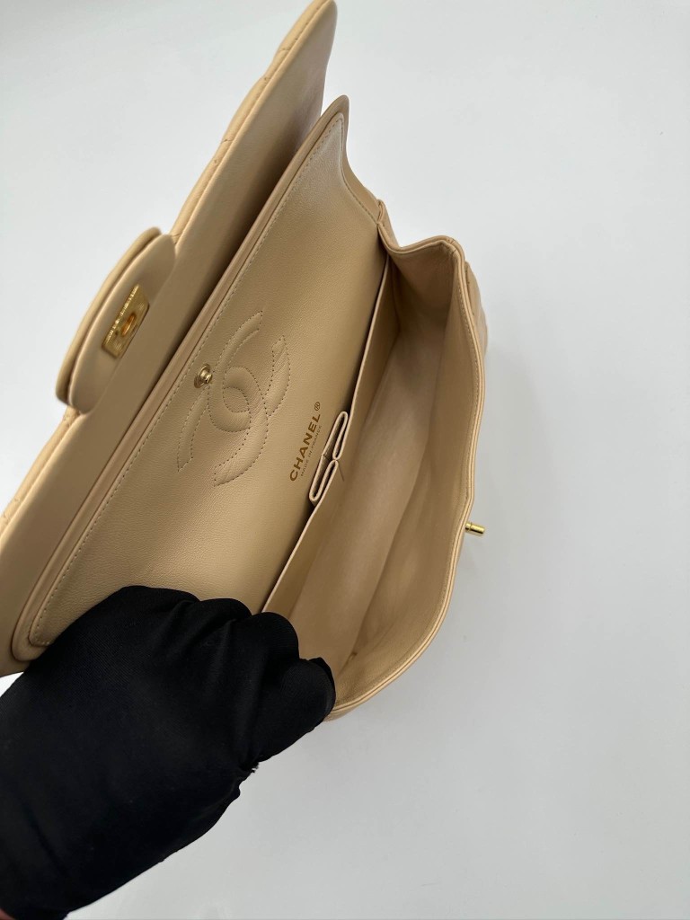 Chanel Classic Medium Double Flap torebka