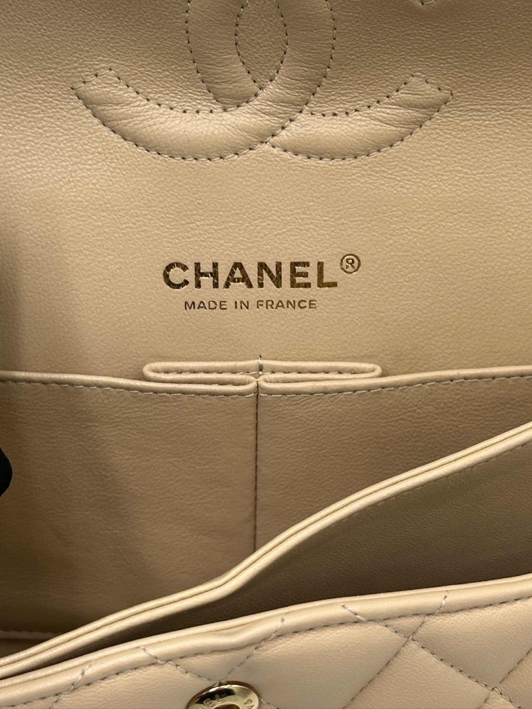 Chanel Classic Medium Double Flap torebka