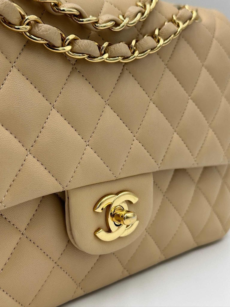Chanel Classic Medium Double Flap torebka