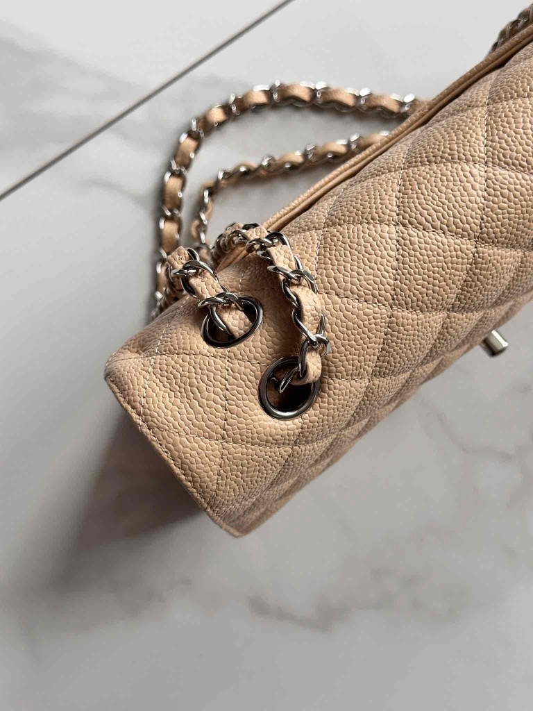 Chanel Classic Medium Double Flap torebka