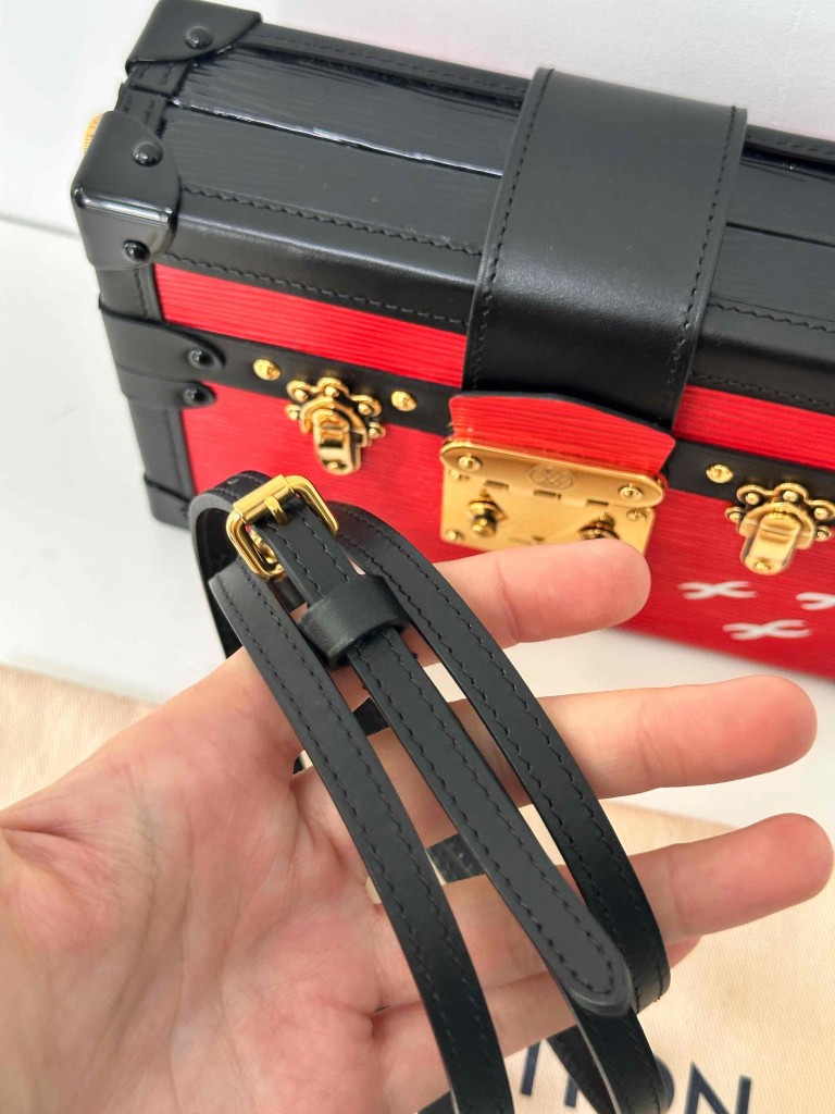 LOUIS VUITTON Petite Malle bag