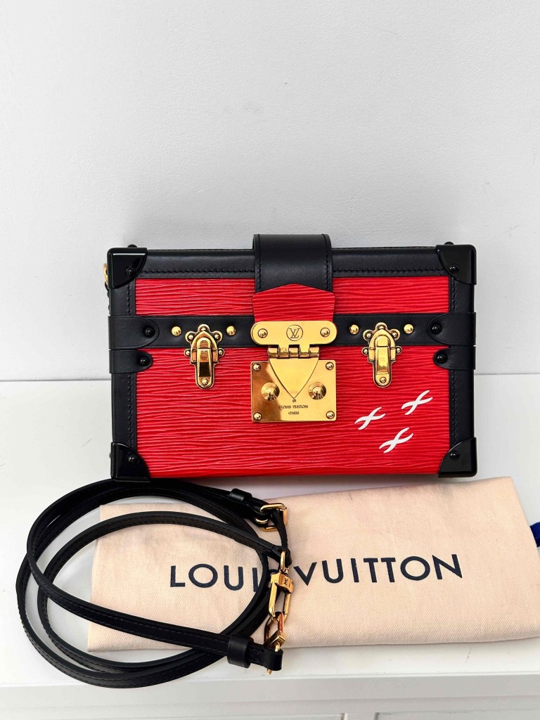 LOUIS VUITTON Petite Malle bag