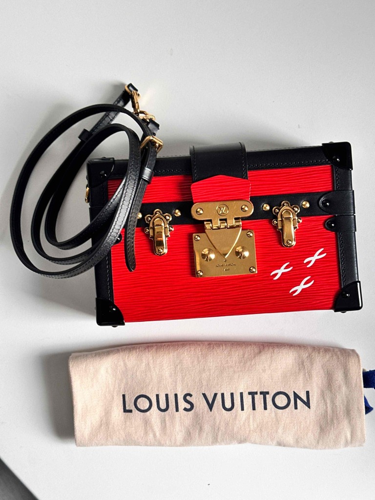 LOUIS VUITTON Petite Malle bag