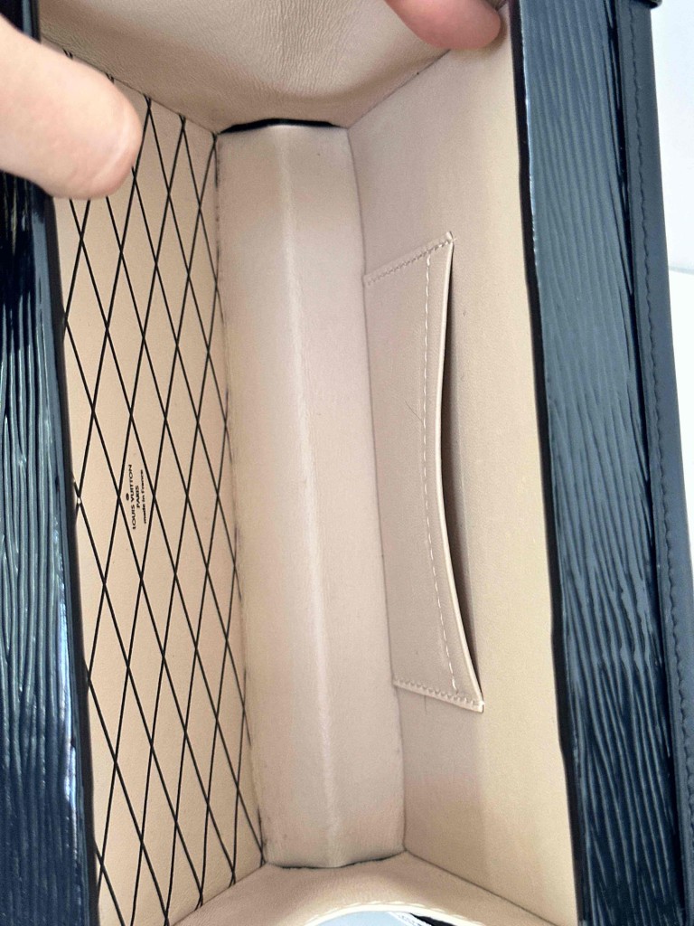 LOUIS VUITTON Petite Malle bag