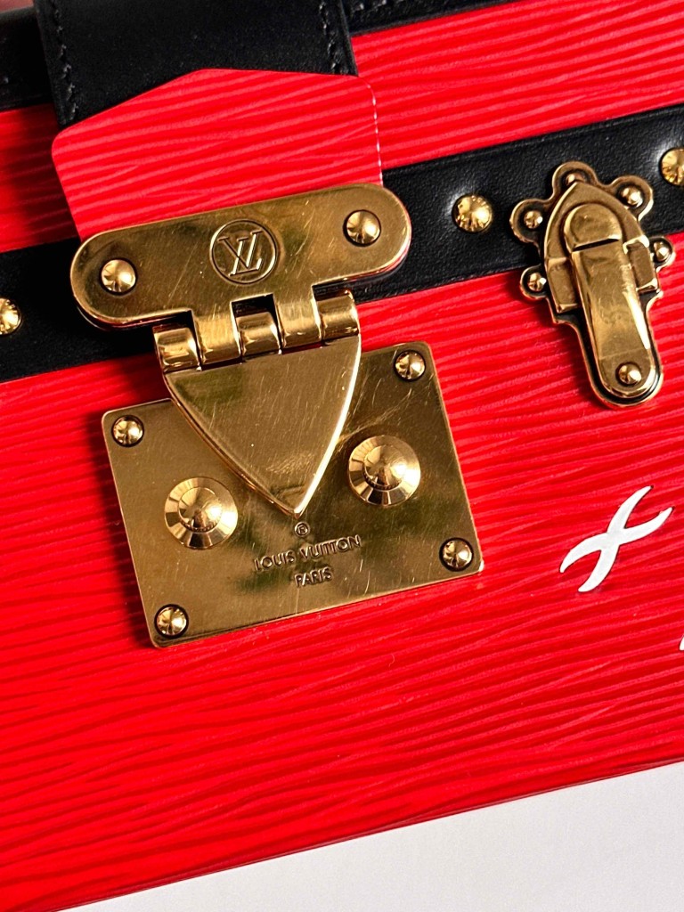 LOUIS VUITTON Petite Malle bag