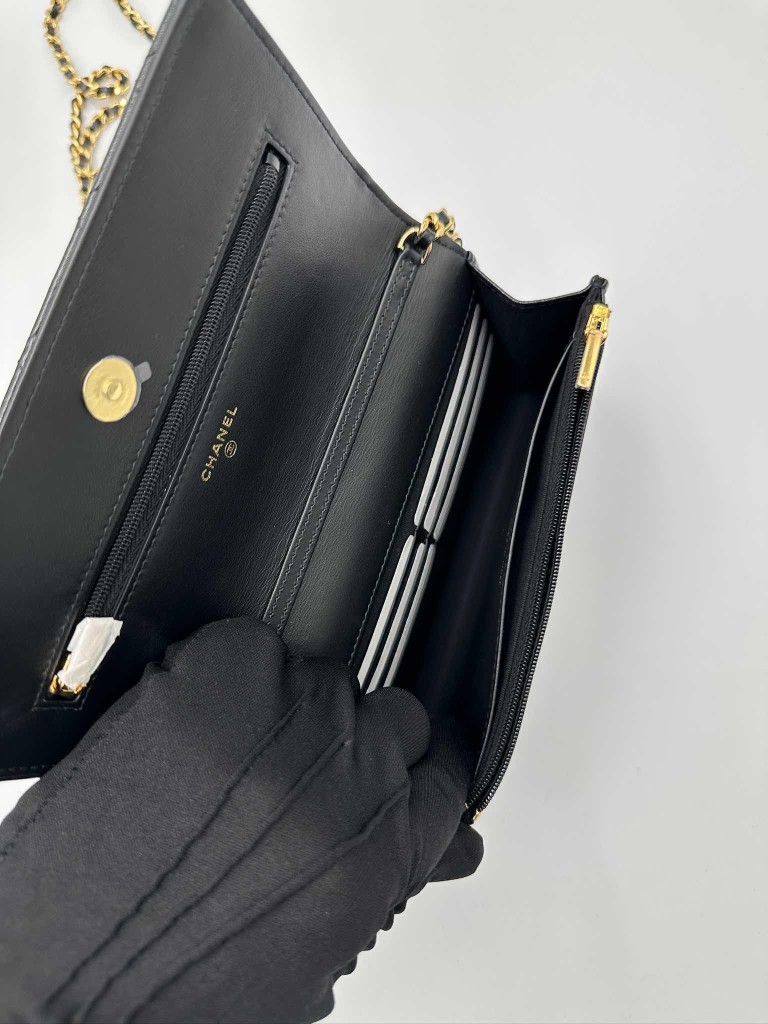 Chanel Wallet on Chain