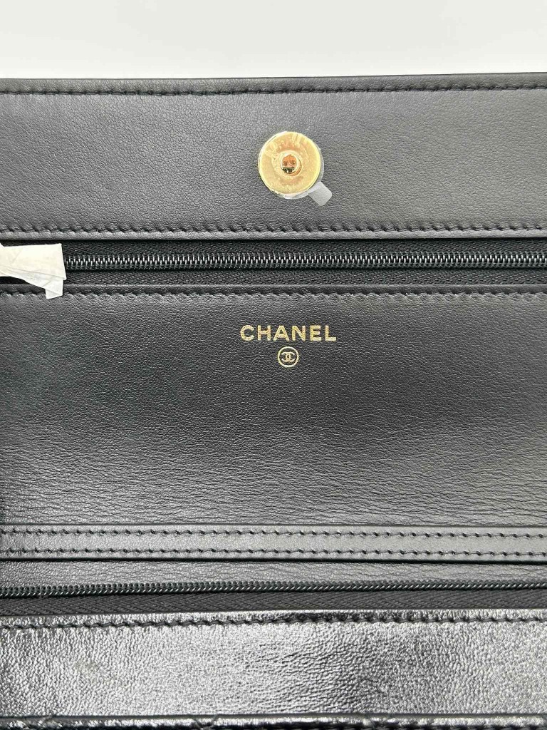 Chanel Wallet on Chain