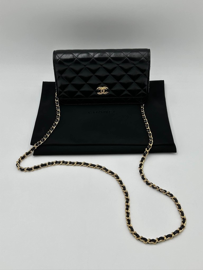 Chanel Wallet on Chain