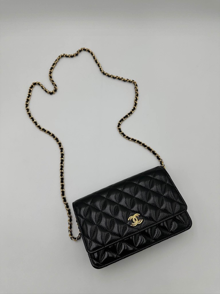 Chanel Wallet on Chain