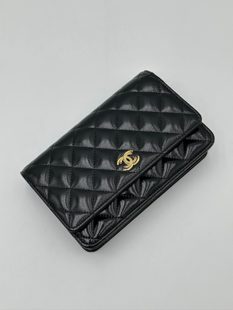 Chanel Wallet on Chain