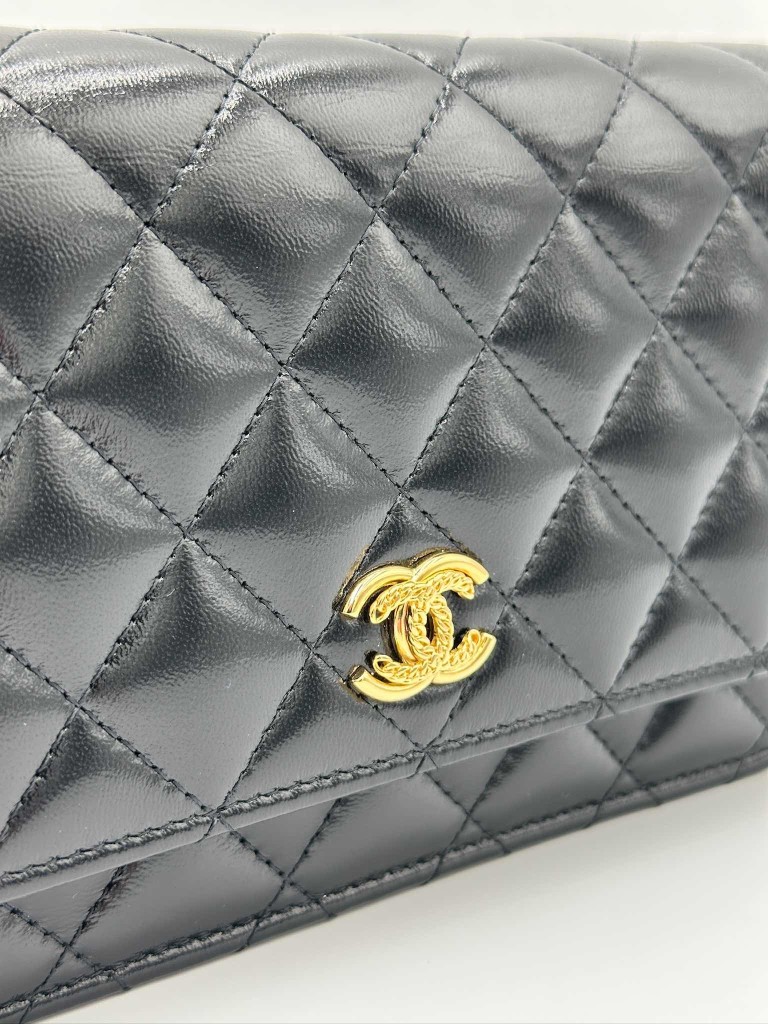 Chanel Wallet on Chain