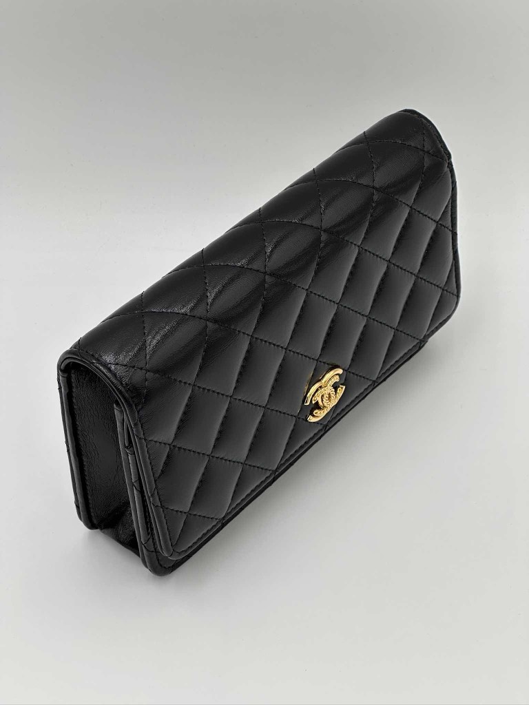 Chanel Wallet on Chain