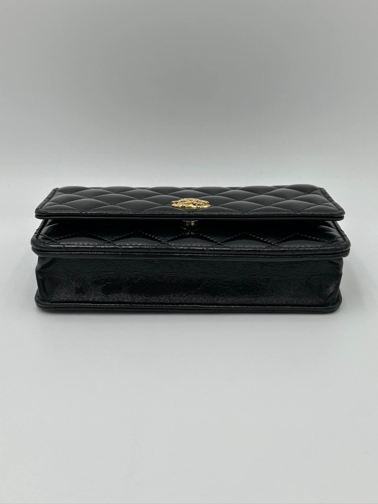 Chanel Wallet on Chain