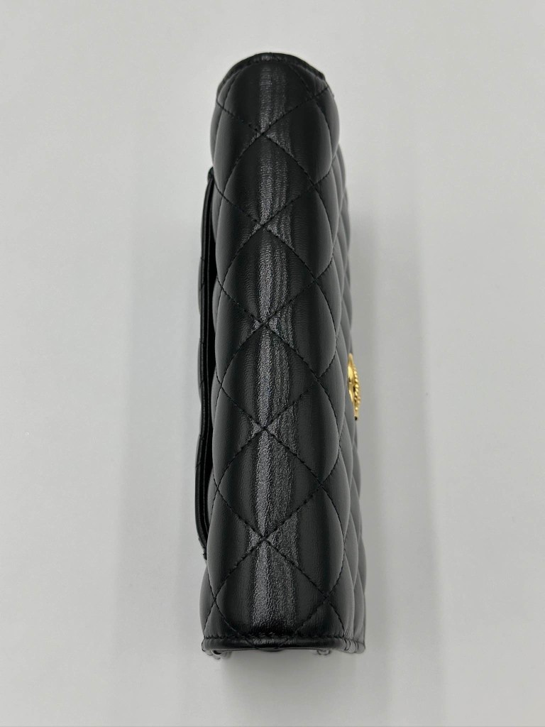 Chanel Wallet on Chain