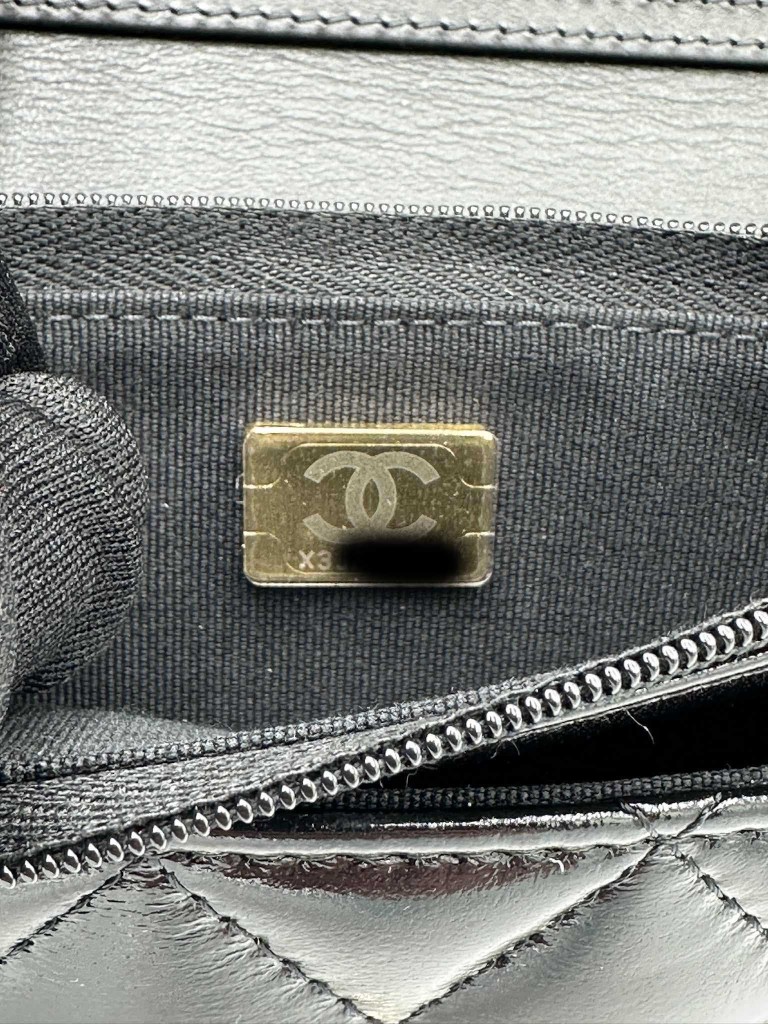Chanel Wallet on Chain