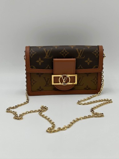 Louis Vuitton Dauphine Chain Wallet bag