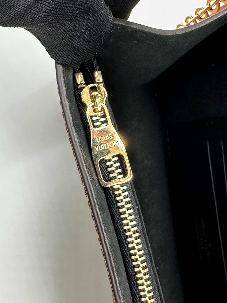 Louis Vuitton Dauphine Chain Wallet bag