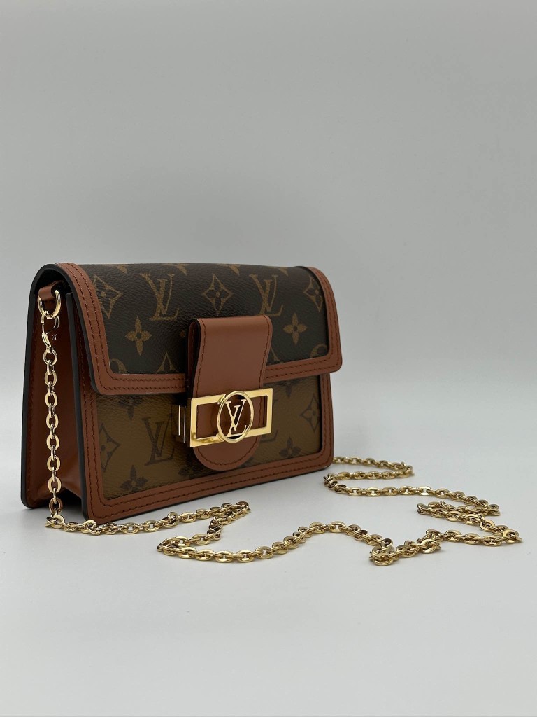 Louis Vuitton Dauphine Chain Wallet bag