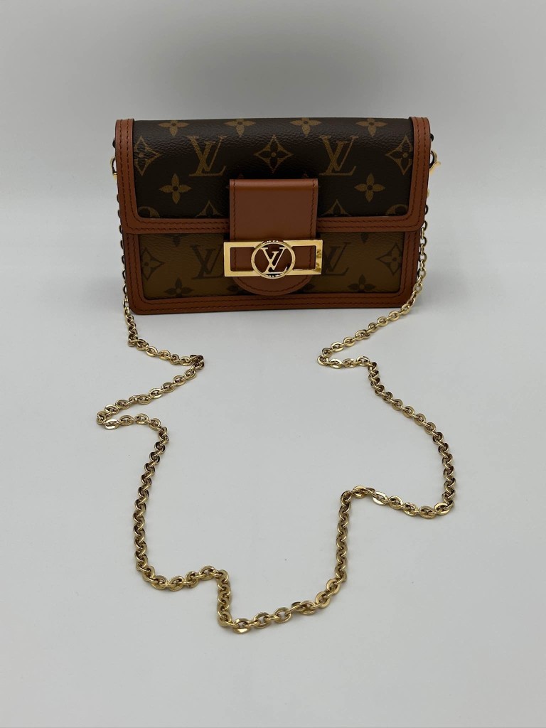 Louis Vuitton Dauphine Chain Wallet bag