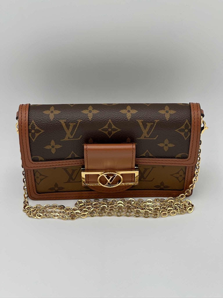 Louis Vuitton Dauphine Chain Wallet bag