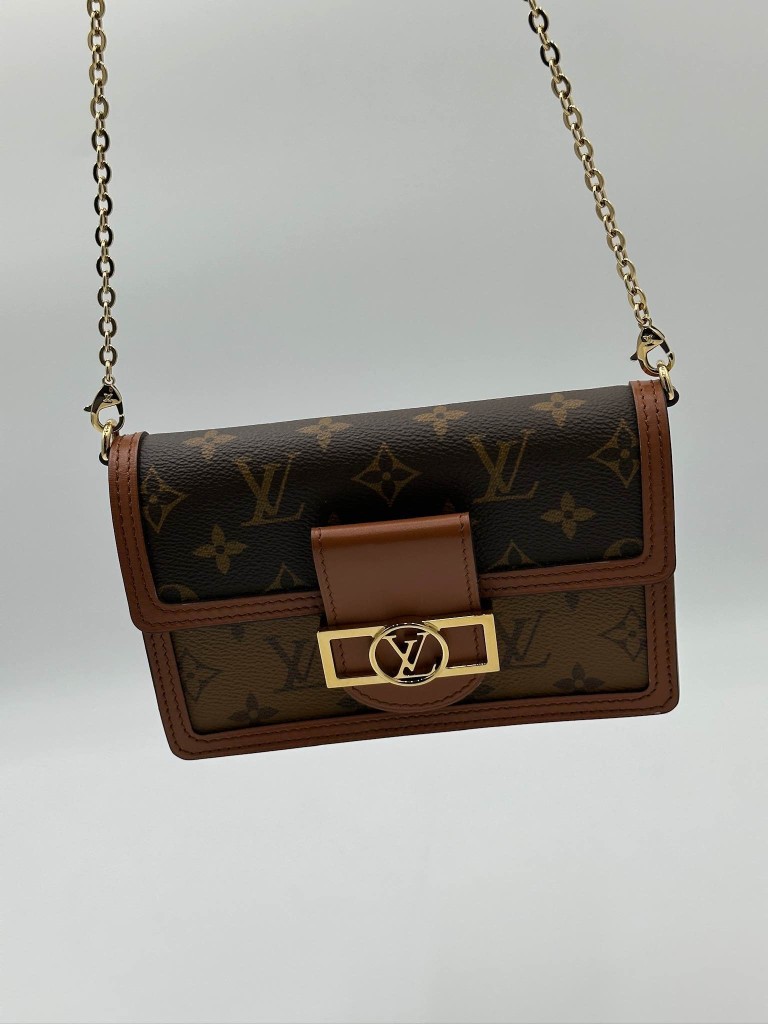 Louis Vuitton Dauphine Chain Wallet bag