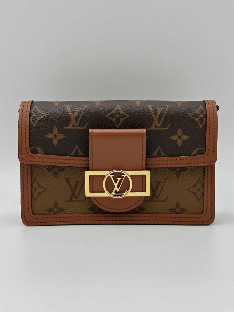 Louis Vuitton Dauphine Chain Wallet bag