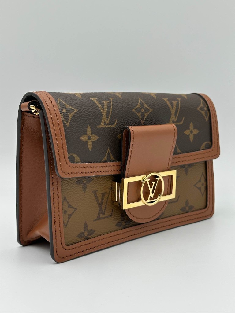 Louis Vuitton Dauphine Chain Wallet bag