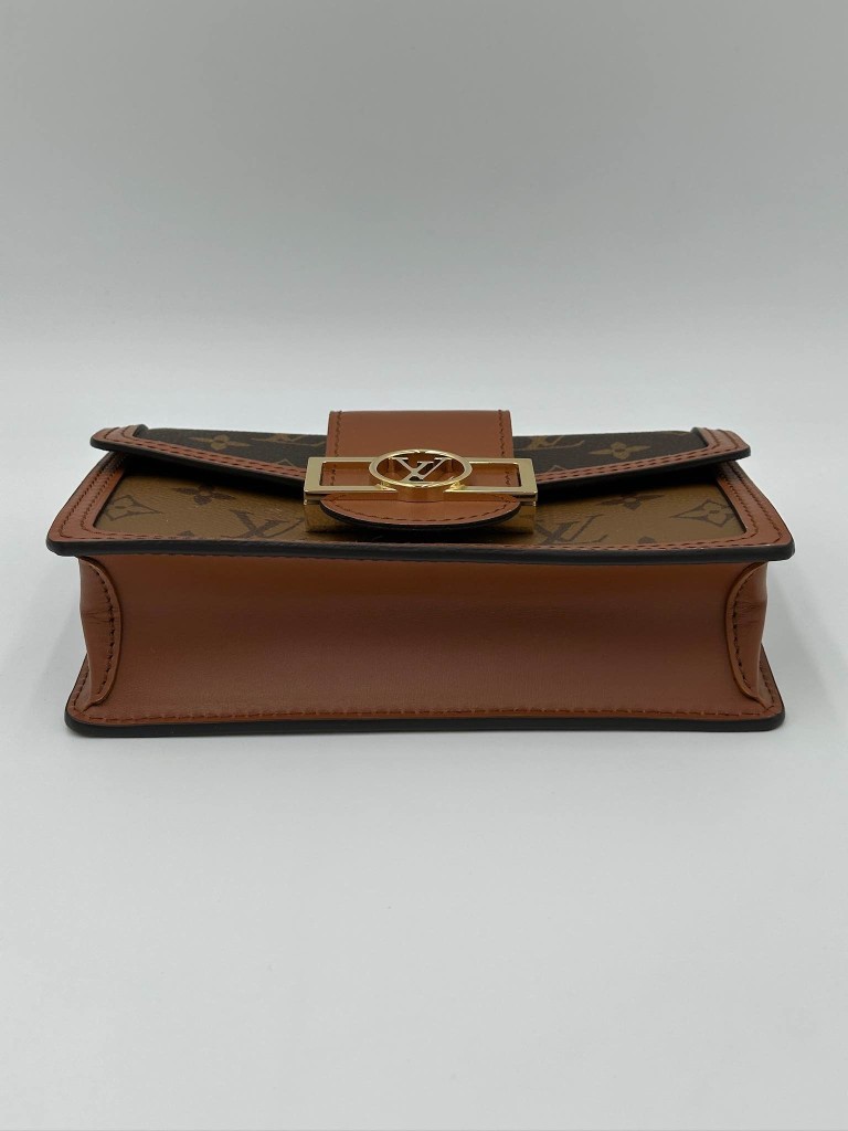 Louis Vuitton Dauphine Chain Wallet bag