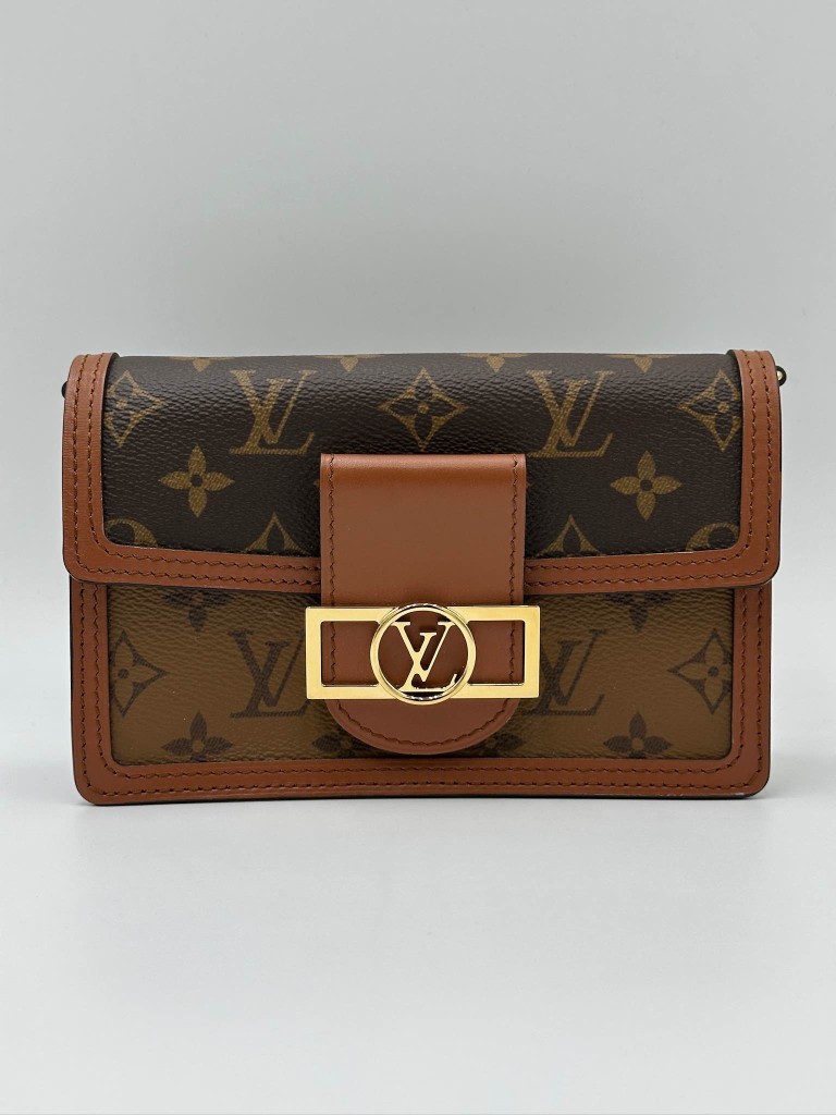 Louis Vuitton Dauphine Chain Wallet bag