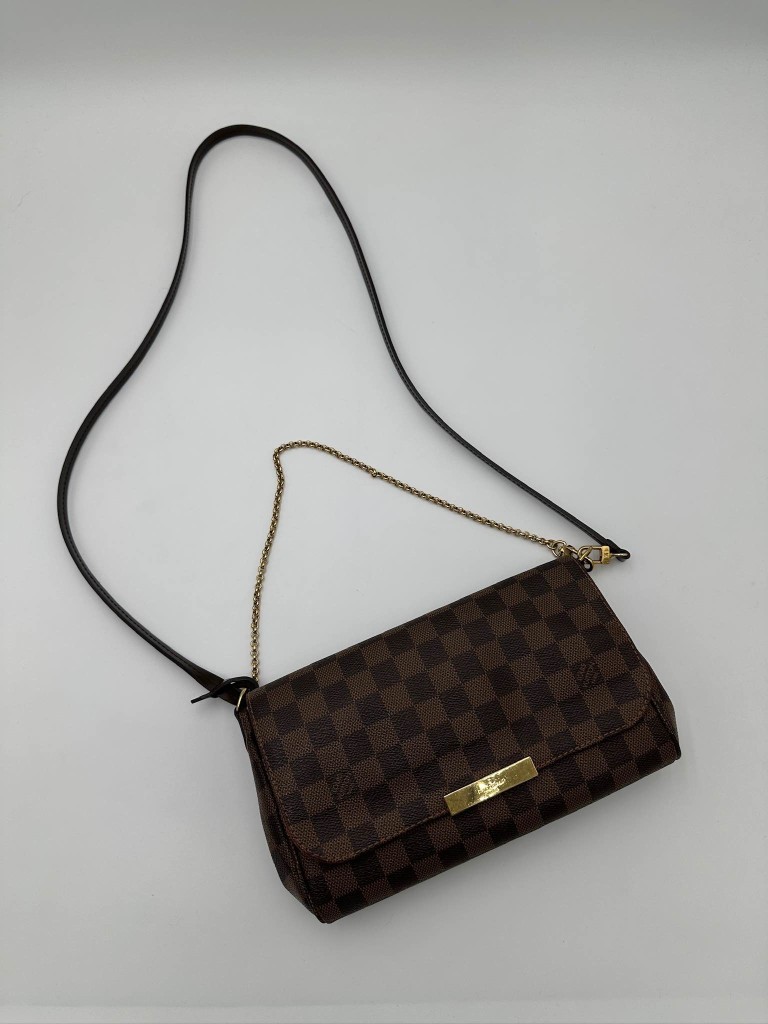 LOUIS VUITTON Favorite MM bag