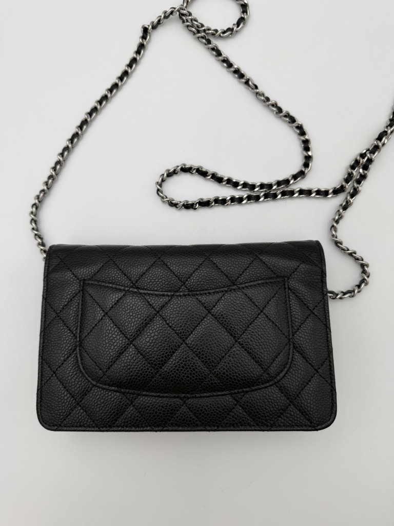Chanel wallet on chain