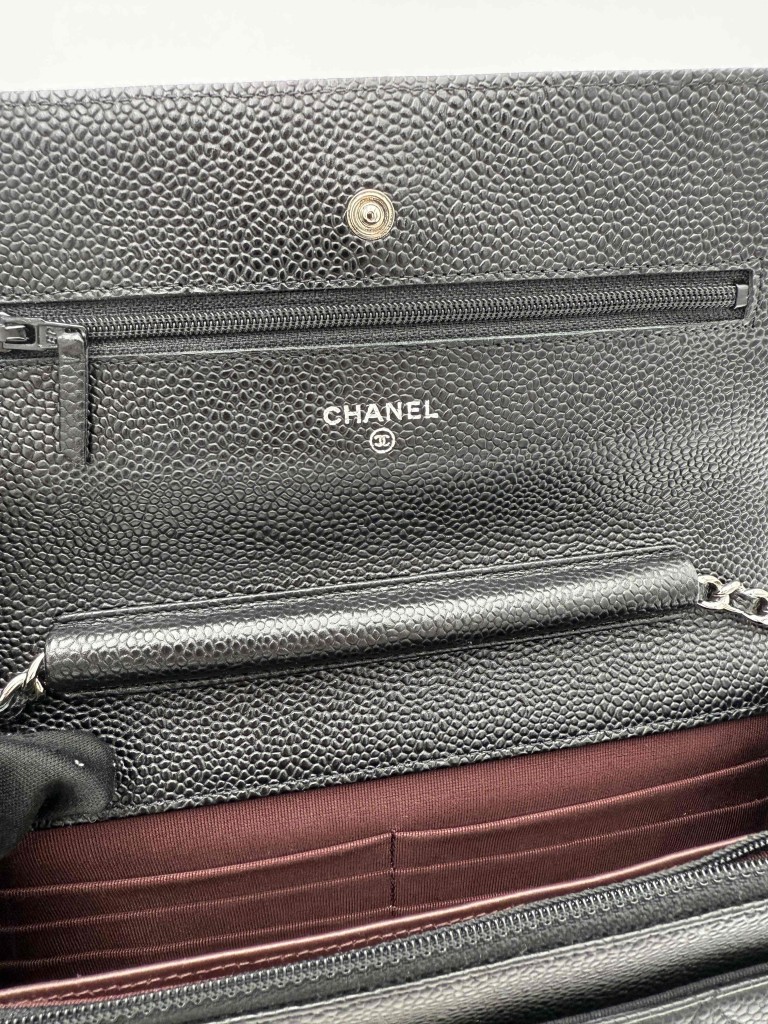 Chanel wallet on chain