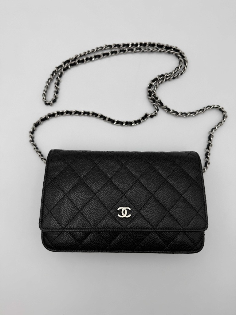 Chanel wallet on chain