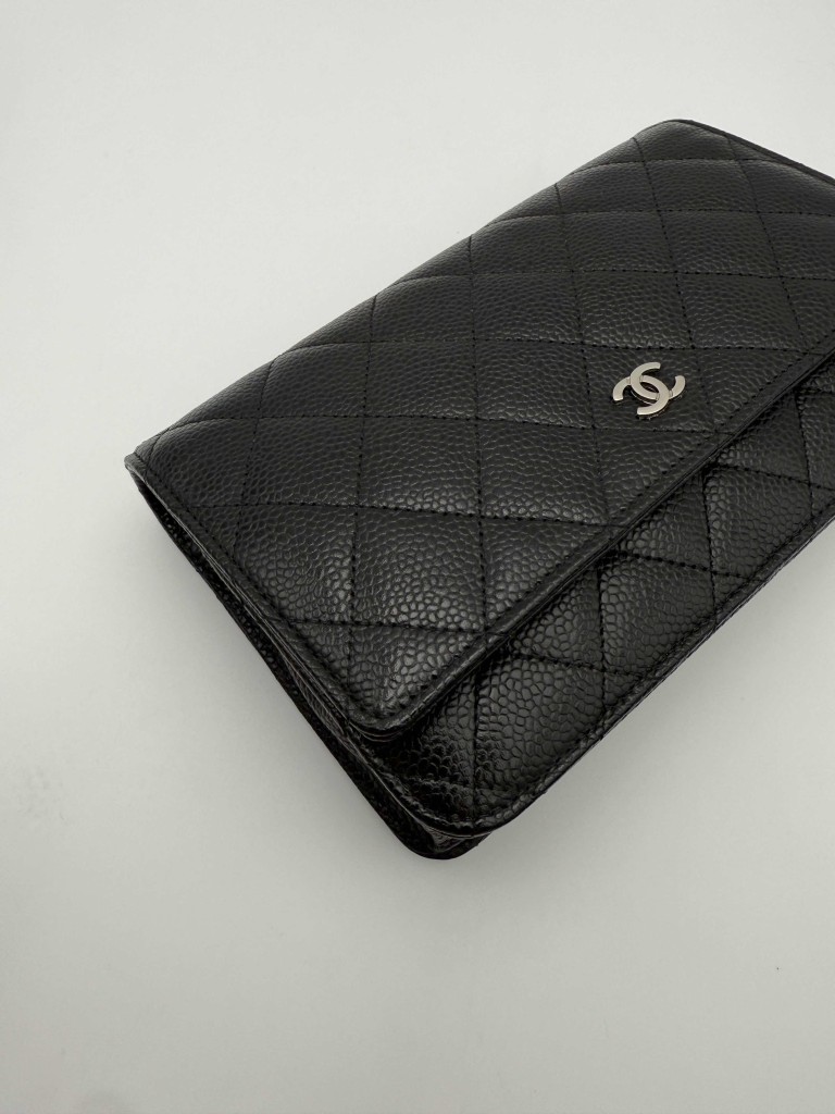 Chanel wallet on chain