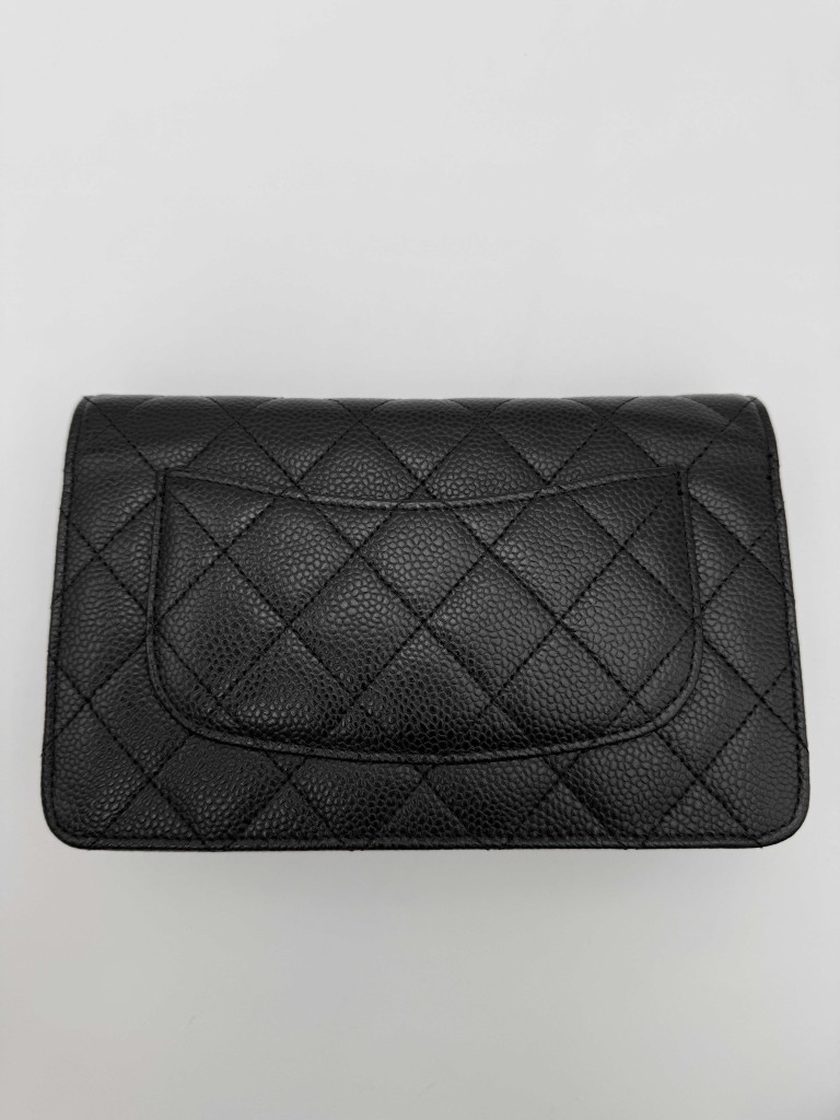 Chanel wallet on chain