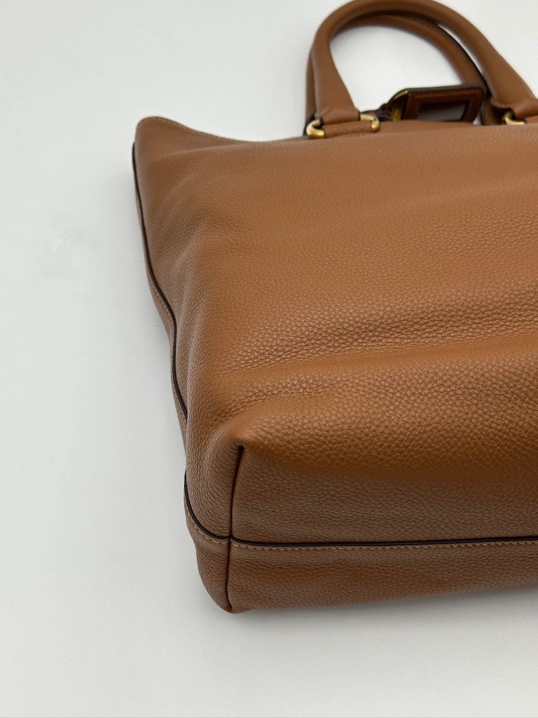 Prada Vitello Daino Tote torebka