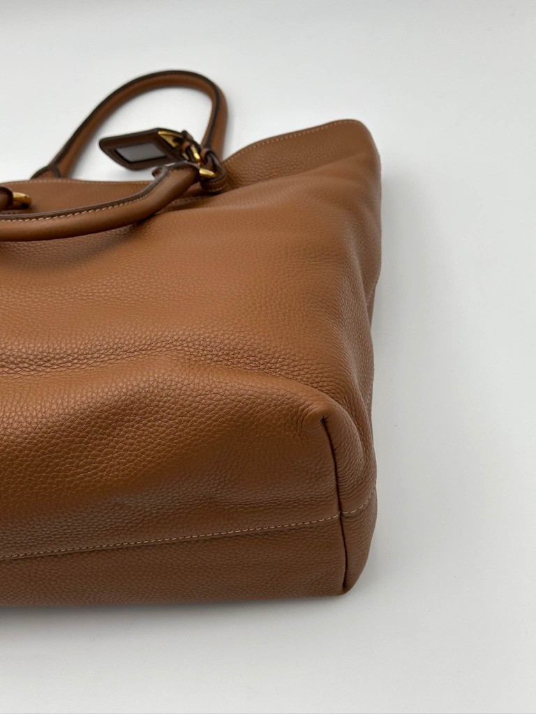 Prada Vitello Daino Tote torebka