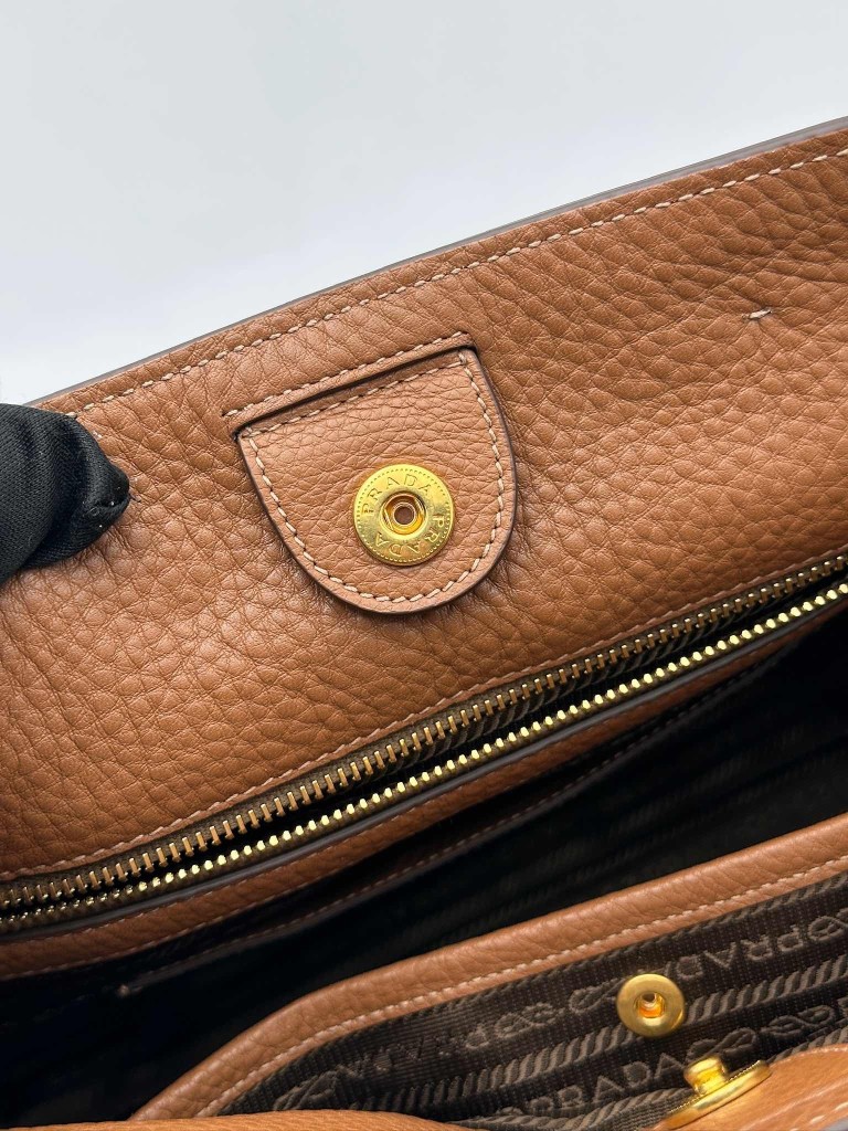 Prada Vitello Daino Tote torebka